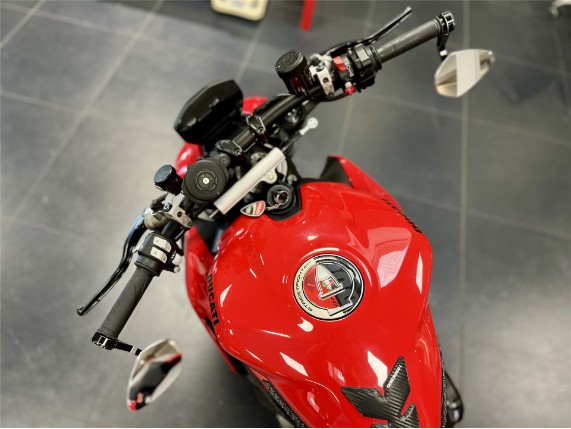 Ducati Streetfighter V2, 0007748