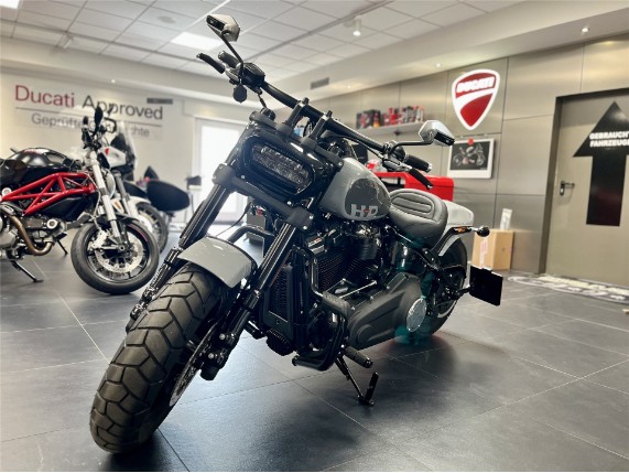 HARLEY DAVIDSON Fat Bob, 0008576