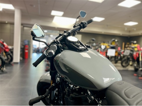 HARLEY DAVIDSON Fat Bob, 0008576