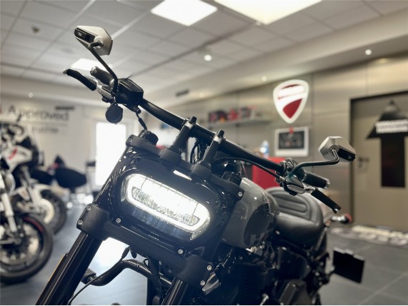 HARLEY DAVIDSON Fat Bob, 0008576