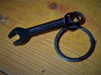 Schlüsselanhänger Schraubenschlüssel