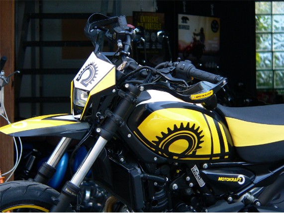 Royal Enfield Guerilla 450 TBT, 0002124