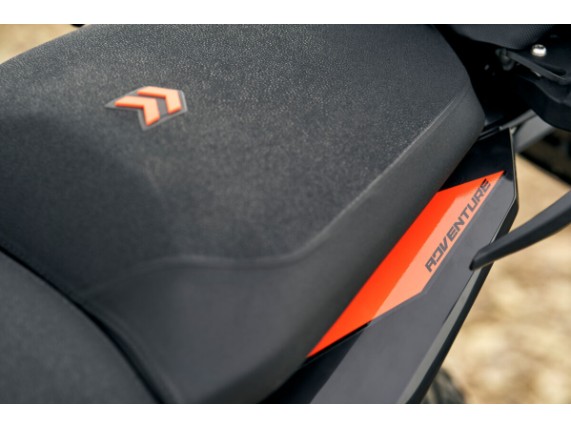 pho_pp_mon_652513_my25_ktm_790_adventure___detail_ktm_790_adventure__sall__awsg__v1