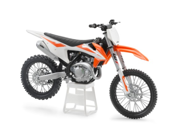 pho_pw_pers_vs_294153_3pw200029500_450sx_f_my19_model_bike__sall__awsg__v1